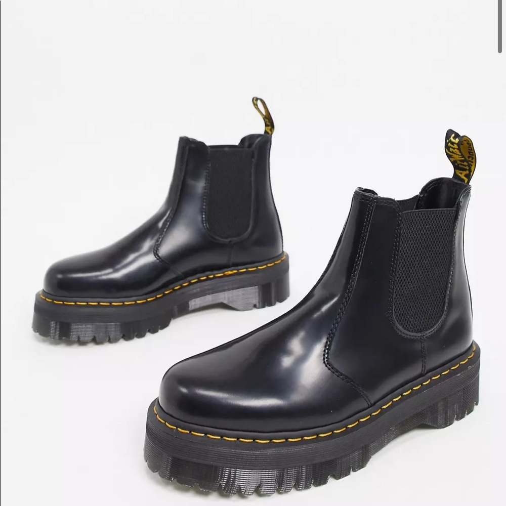 Dr. Martens 2976 Quad polished smooth boot